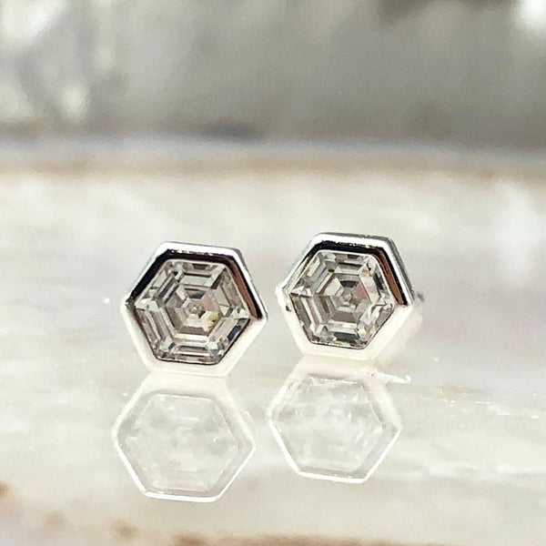 Cubic Honeycomb Studs