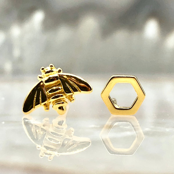 Honeycomb Bee stud