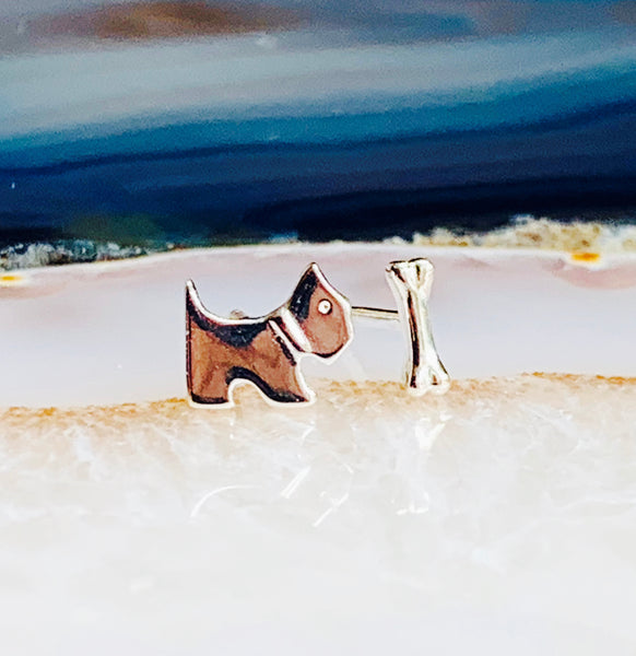 Dog and Bone Stud