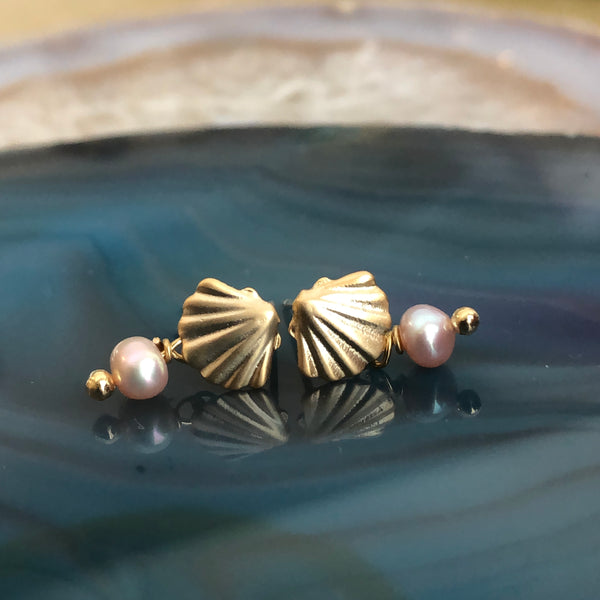 Shell Pearl Drop Stud